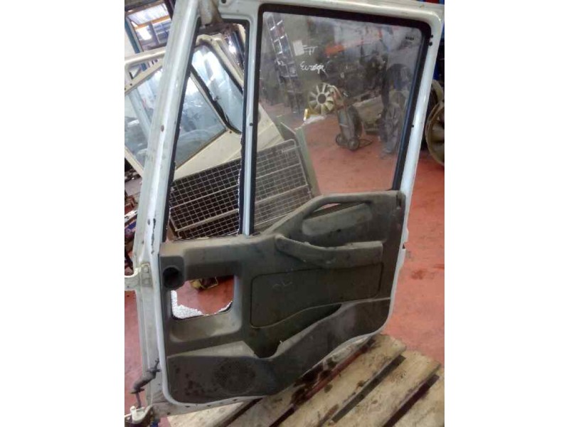 Recambio de puerta delantera derecha para iveco eurocargo fg 180 e larga distancia referencia OEM IAM   