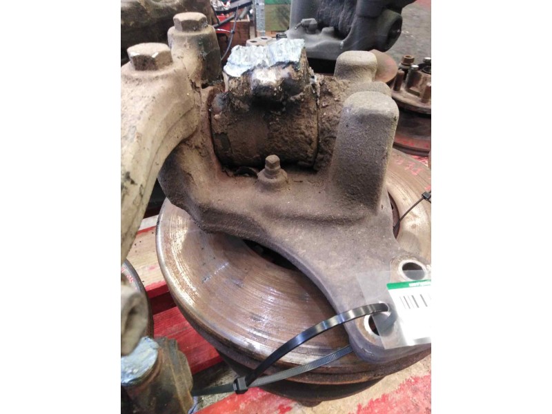 Recambio de mangueta delantera derecha para renault midlum fg  xxx.10/b e3 cabina doble referencia OEM IAM   