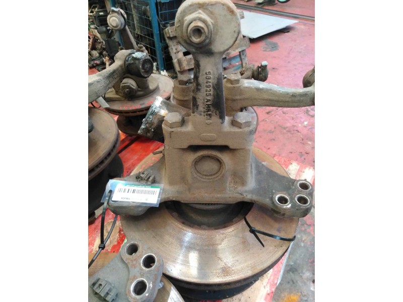 Recambio de mangueta delantera izquierda para renault midlum referencia OEM IAM   