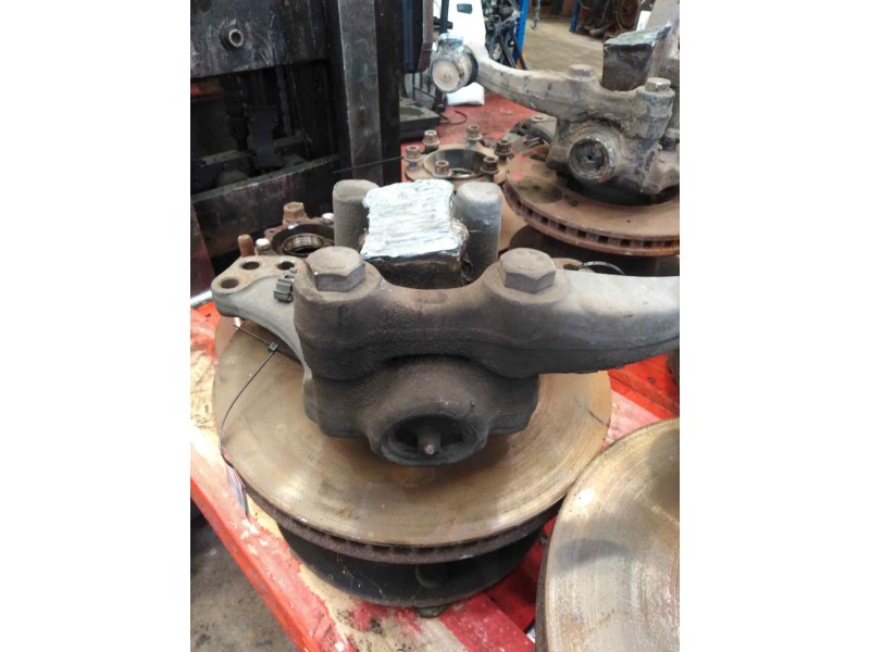 Recambio de mangueta delantera derecha para renault midlum referencia OEM IAM   