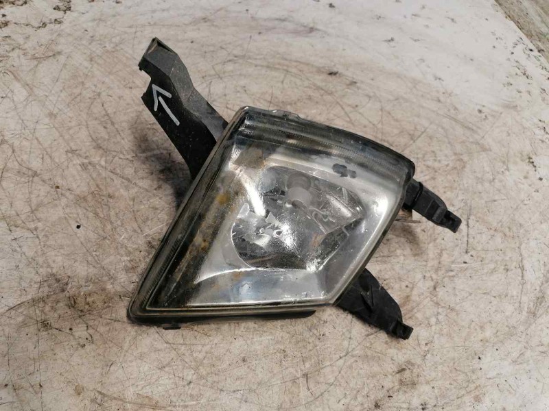 Recambio de faro antiniebla derecho para peugeot 407 st sport pack referencia OEM IAM   2 PINS