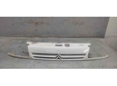 Recambio de rejilla delantera central para citroën saxo 1.1 x referencia OEM IAM   
