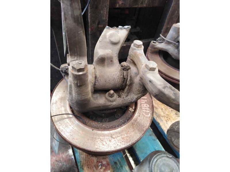 Recambio de mangueta delantera izquierda para renault mascott fg 120. 35/55/65 cabina individual referencia OEM IAM   