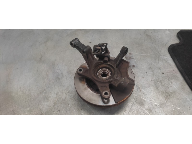 Recambio de mangueta delantera derecha para chevrolet aveo 1.4 cat referencia OEM IAM   