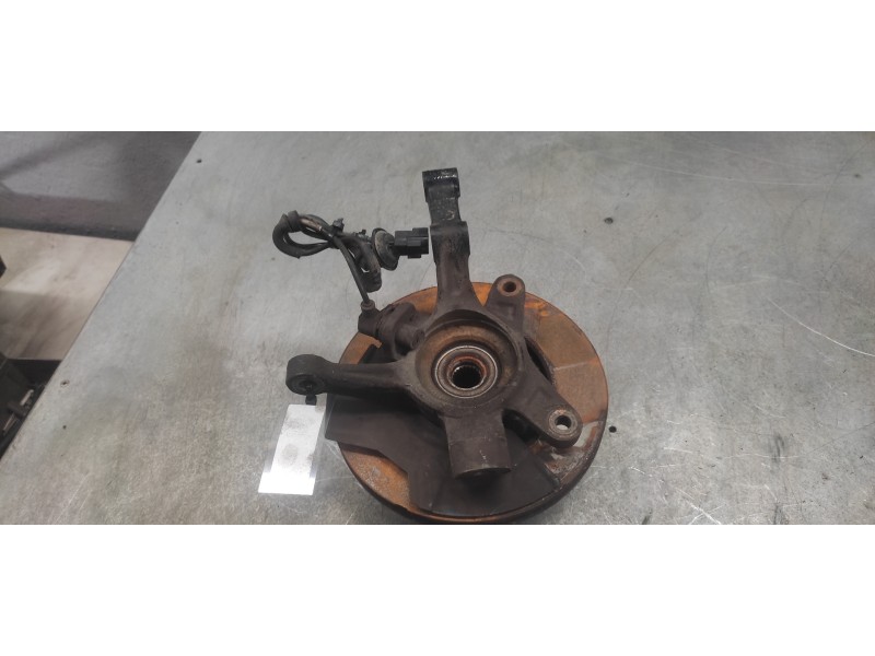 Recambio de mangueta delantera izquierda para chevrolet aveo 1.4 cat referencia OEM IAM   