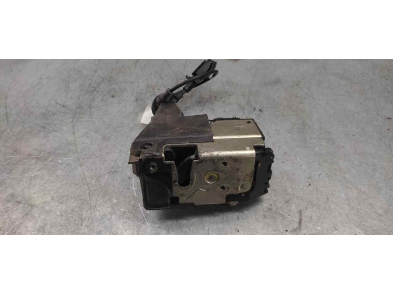 Recambio de cerradura puerta trasera izquierda para ford fiesta (cbk) ambiente referencia OEM IAM 2S6AA26413BB 4 PINS 