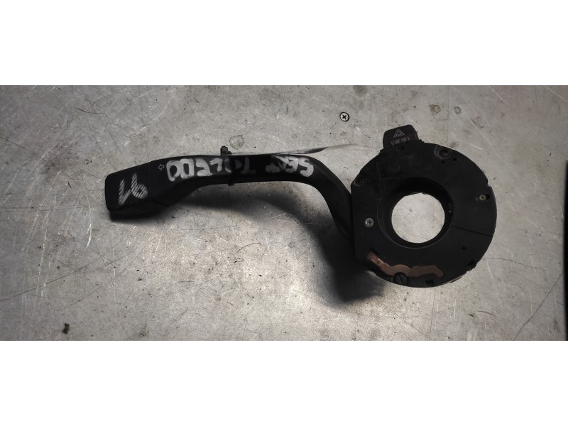 Recambio de mando intermitentes para seat toledo (1l) se referencia OEM IAM   