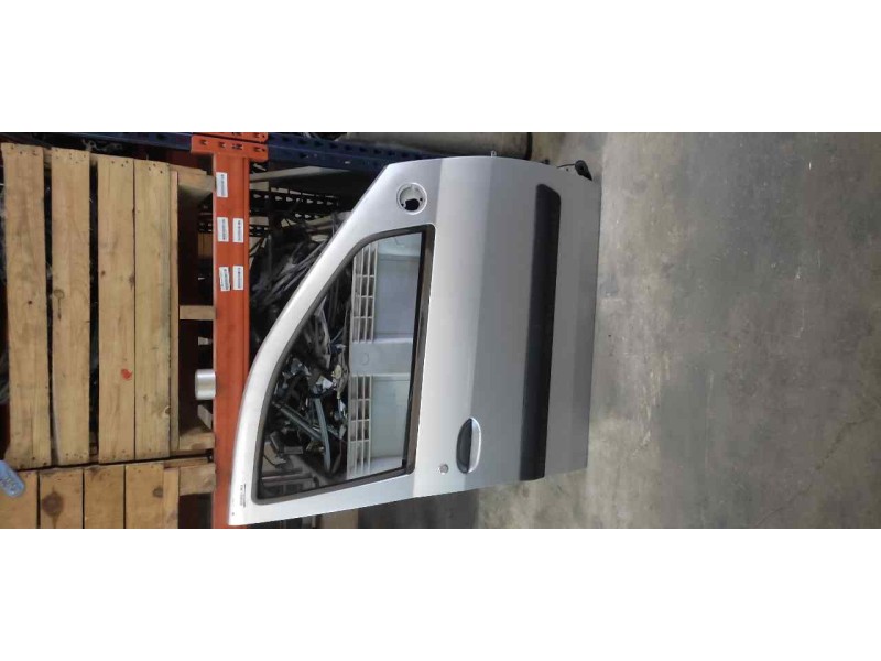 Recambio de puerta delantera derecha para dacia logan laureate referencia OEM IAM   