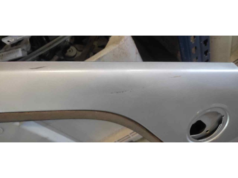 Recambio de puerta delantera derecha para dacia logan laureate referencia OEM IAM   