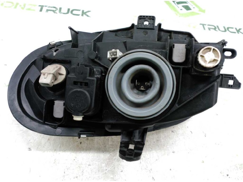 Recambio de faro derecho para citroën saxo referencia OEM IAM 9636331680  