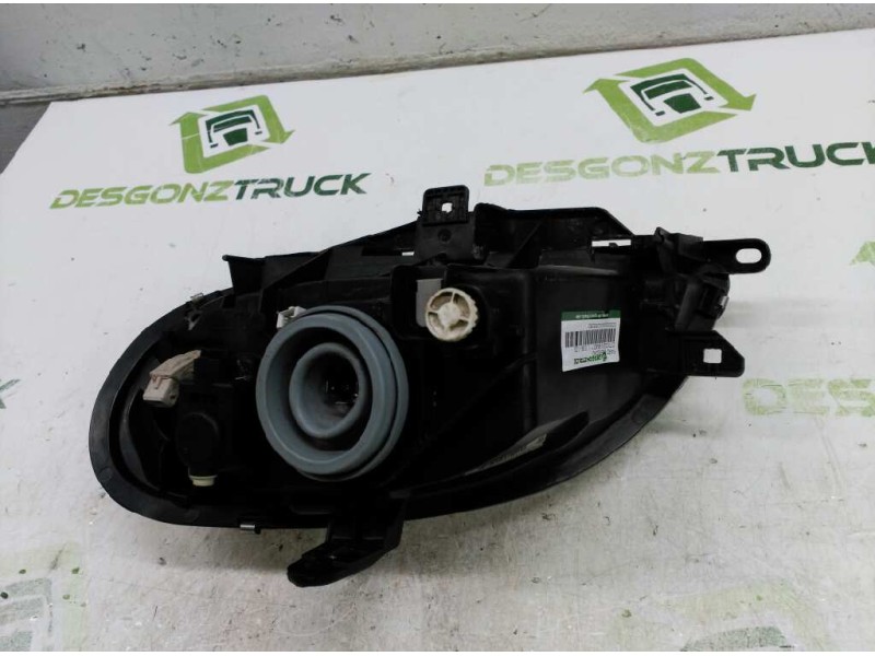 Recambio de faro derecho para citroën saxo referencia OEM IAM 9636331680  