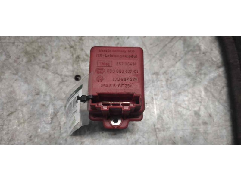 Recambio de resistencia calefaccion para volkswagen golf iv berlina (1j1) básico referencia OEM IAM 1J0907521 5DS00646701 3 PINS