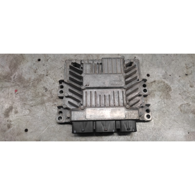 Recambio de centralita motor uce para renault scenic ii 1.5 dci diesel referencia OEM IAM 8200565863 8200592611 