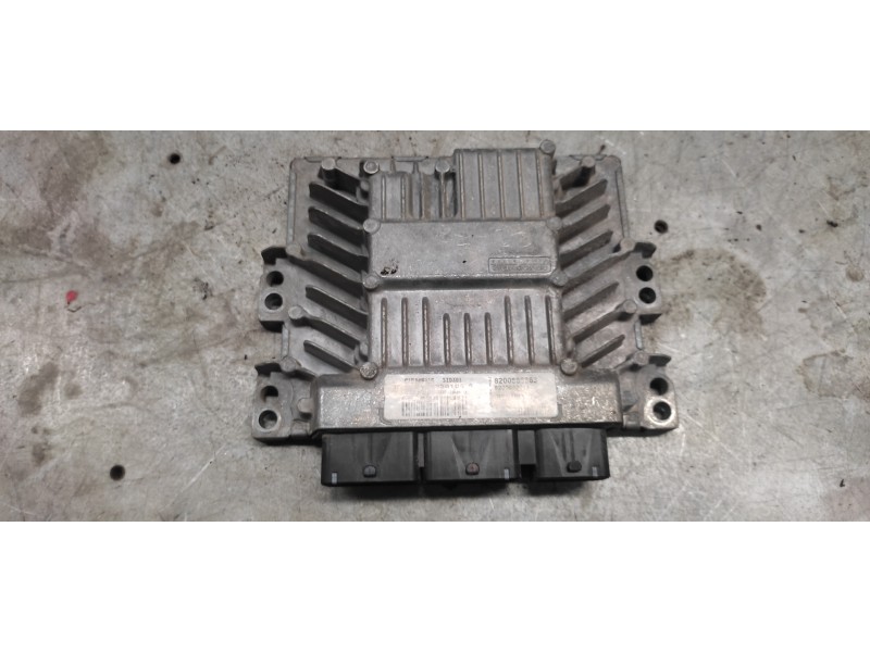 Recambio de centralita motor uce para renault scenic ii 1.5 dci diesel referencia OEM IAM 8200565863 8200592611 
