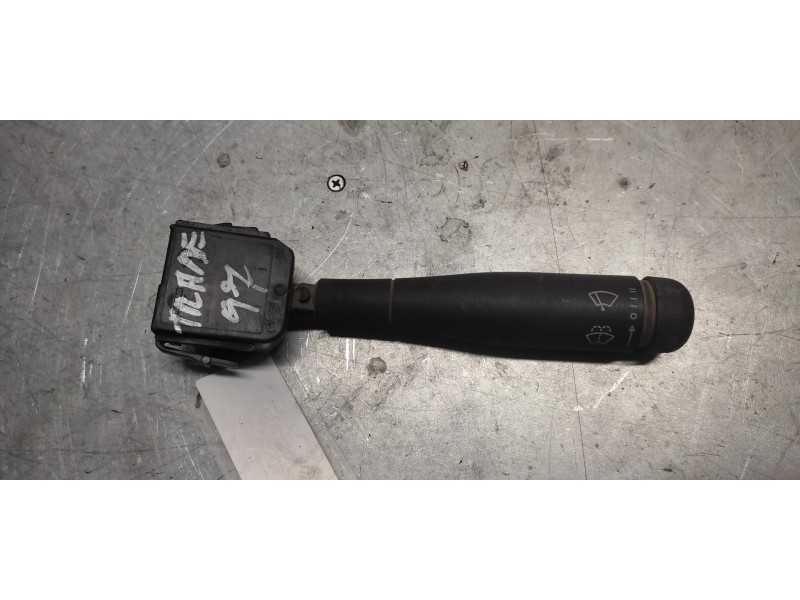 Recambio de mando limpia para ebro trucks trade trade 2.0 referencia OEM IAM   