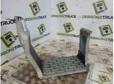 Recambio de peldaño izquierdo para renault s 140/150/160.08/09/170.14 fki (modelo 170.14) 127 kw cabina doble referencia OEM IAM