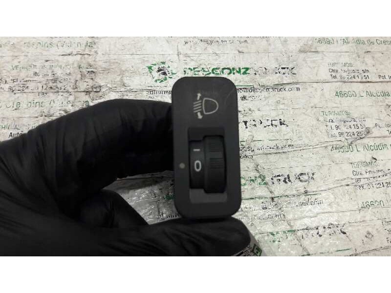 Recambio de boton regulacion de faros para peugeot 206 berlina xt referencia OEM IAM 41925699  