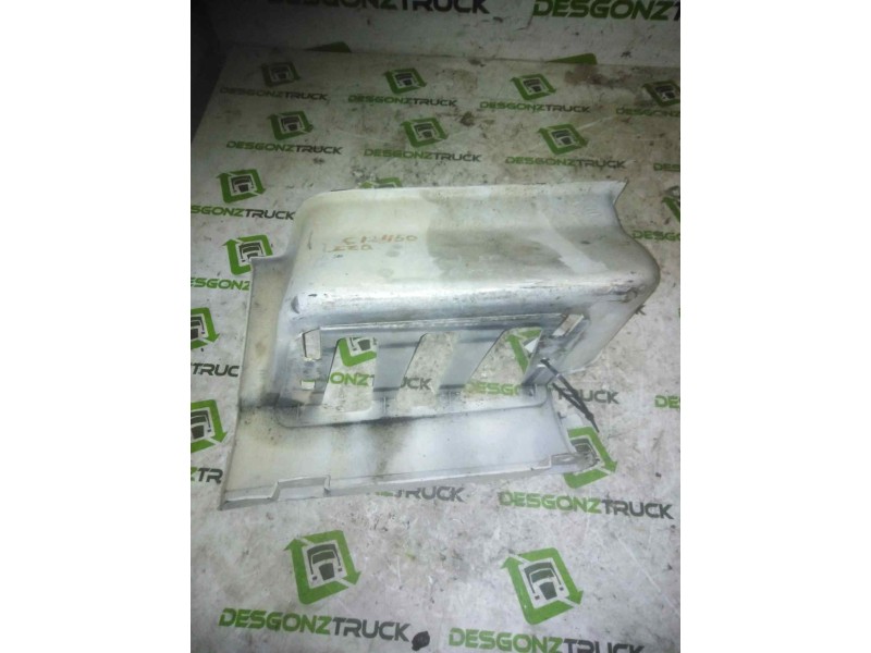 Recambio de peldaño izquierdo para volvo fh xxx fg 4x2 low largo globetrotter (lhh2, l2h2) referencia OEM IAM   