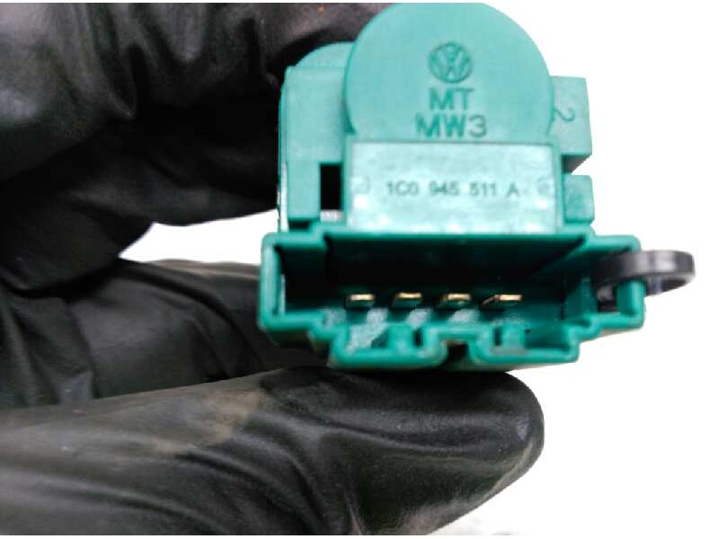 Recambio de sensor pedal freno para audi a3 (8l) 1.9 tdi ambiente referencia OEM IAM 1C0945511A  