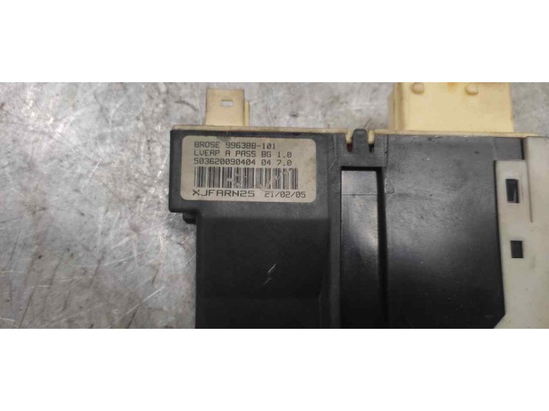 Recambio de motor elevalunas delantero derecho para citroën c4 coupe vtr plus referencia OEM IAM 996388101  