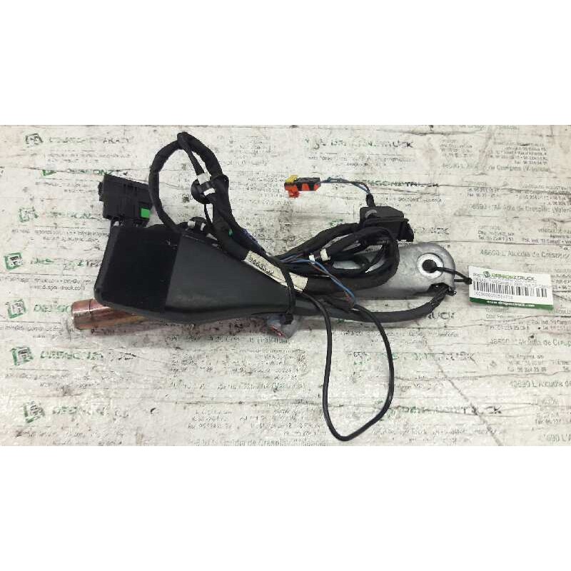 Recambio de pretensor airbag izquierdo para renault megane ii berlina 5p confort authentique referencia OEM IAM   