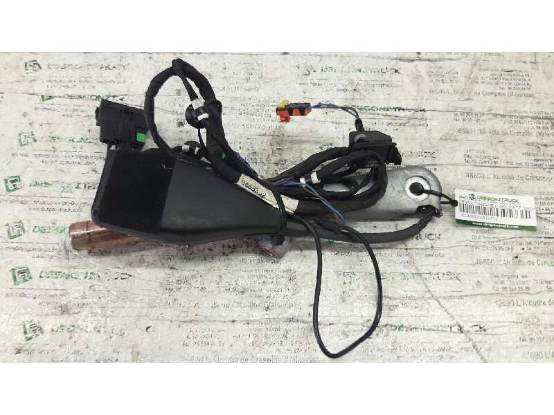 Recambio de pretensor airbag izquierdo para renault megane ii berlina 5p confort authentique referencia OEM IAM   