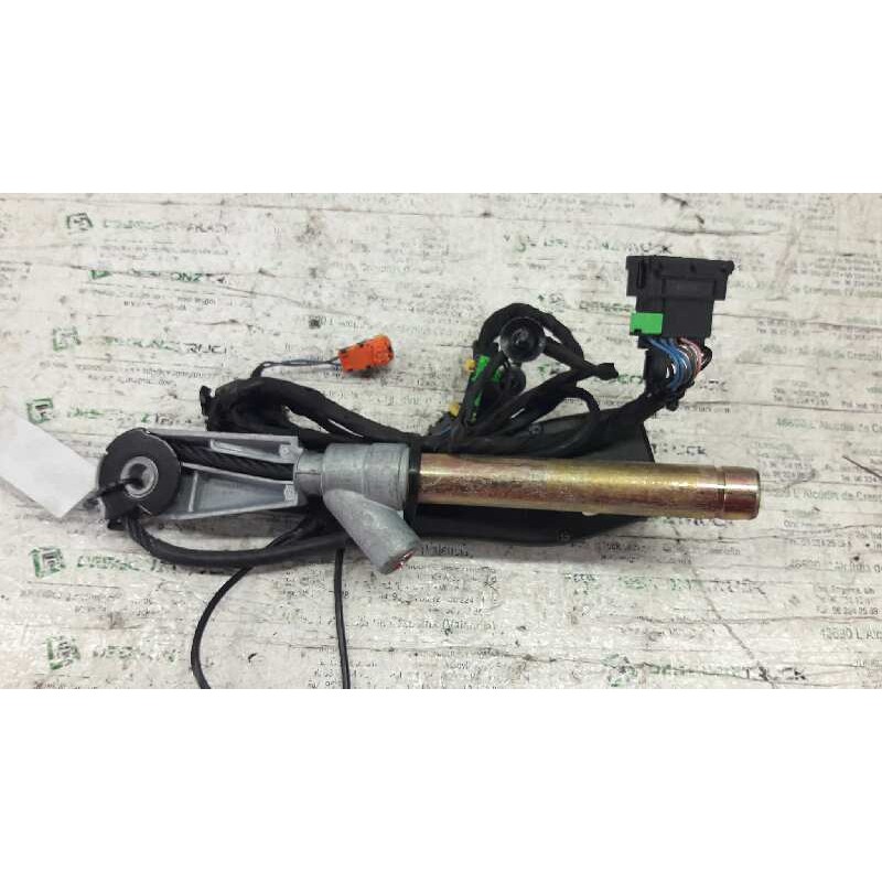 Recambio de pretensor airbag izquierdo para renault megane ii berlina 5p confort authentique referencia OEM IAM   