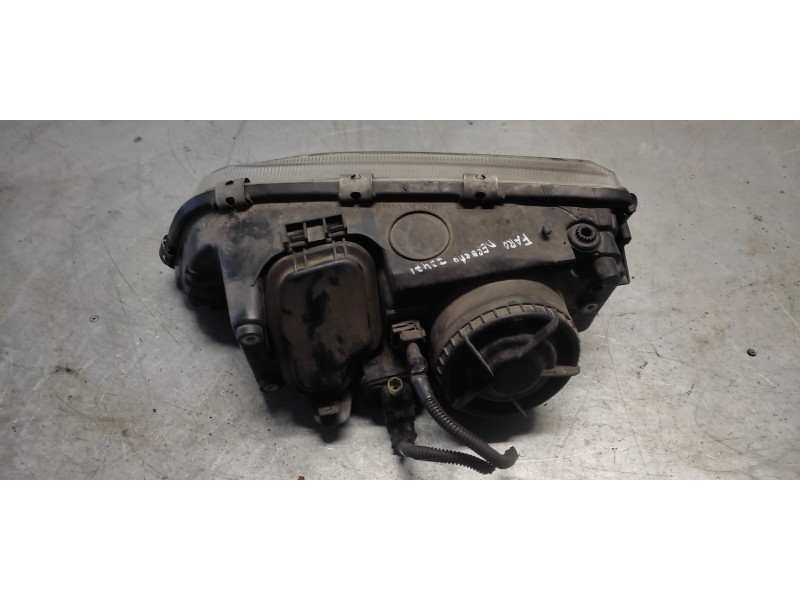 Recambio de faro derecho para volvo s70 berlina 2.5 d / tdi referencia OEM IAM   