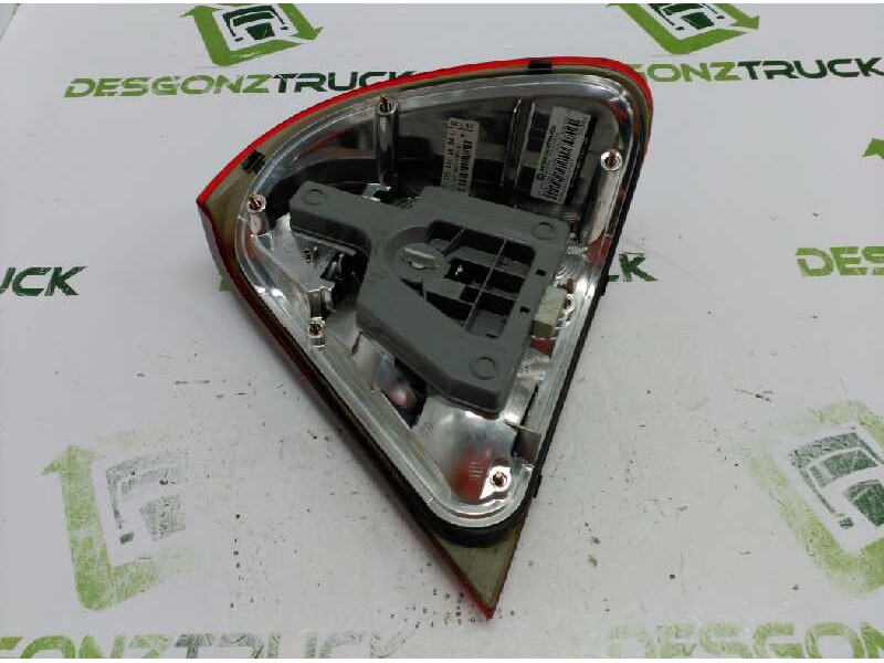 Recambio de piloto trasero izquierdo para mercedes-benz clase c (w202) berlina 200 (202.020) referencia OEM IAM 8203564  