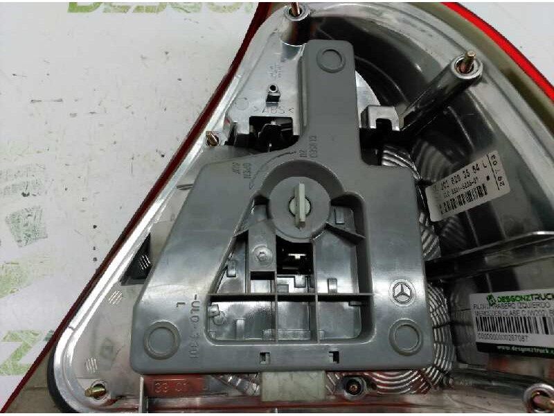 Recambio de piloto trasero izquierdo para mercedes-benz clase c (w202) berlina 200 (202.020) referencia OEM IAM 8203564  