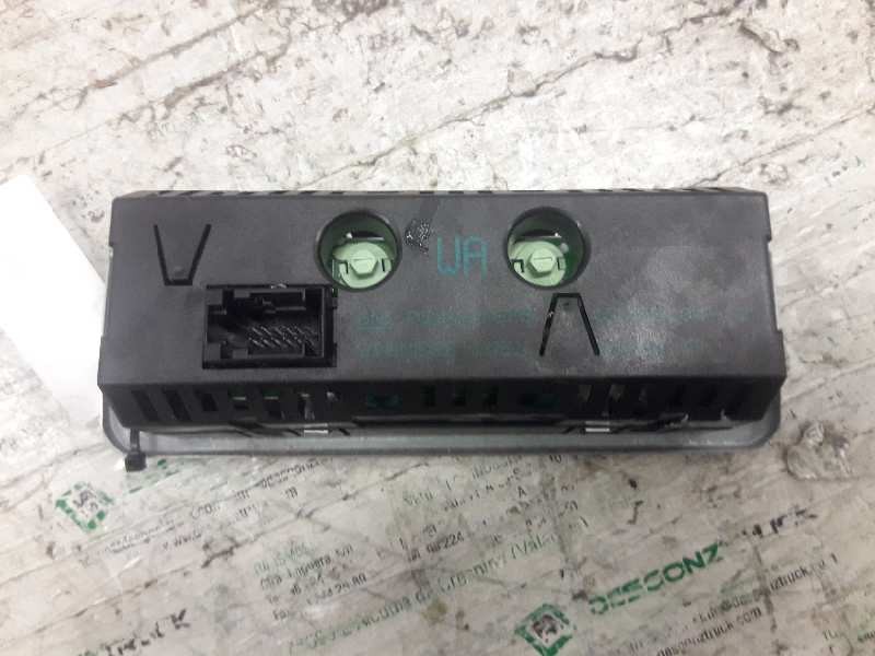 Recambio de pantalla multifuncion para opel agila básico referencia OEM IAM 024461675  