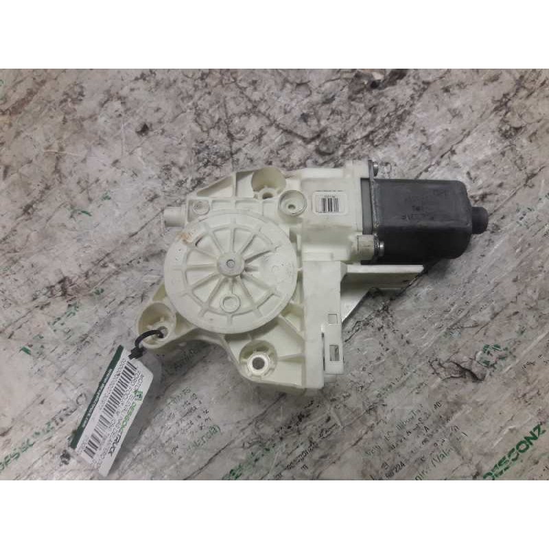 Recambio de motor elevalunas delantero derecho para ford focus lim. (cb4) titanium referencia OEM IAM 0130822216 4M5T14553 
