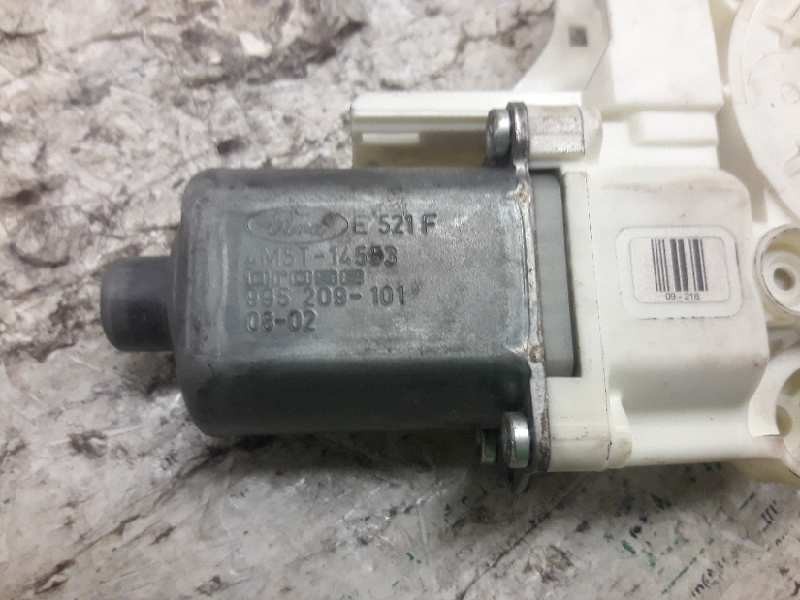 Recambio de motor elevalunas delantero derecho para ford focus lim. (cb4) titanium referencia OEM IAM 0130822216 4M5T14553 