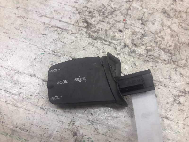 Recambio de mando volante para ford focus lim. (cb4) titanium referencia OEM IAM  3 PINS 