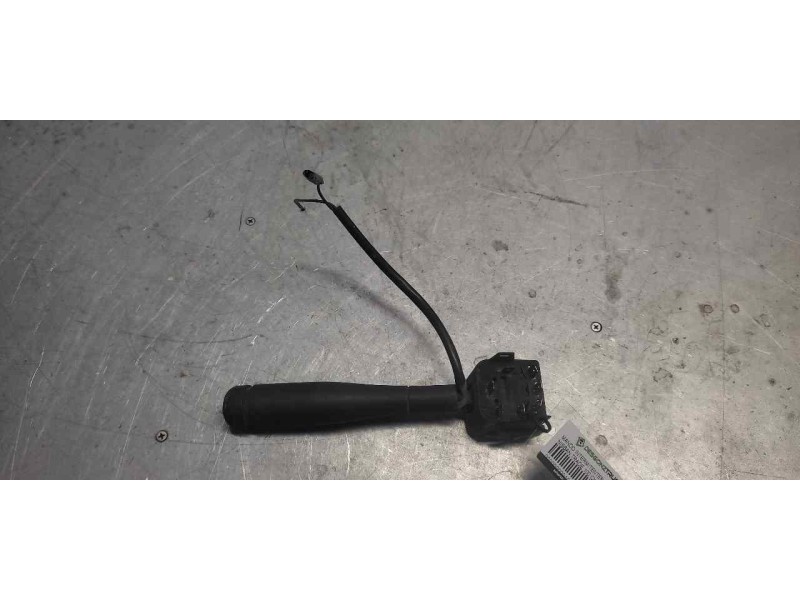 Recambio de mando intermitentes para nissan trade 100 chasis cabina referencia OEM IAM   