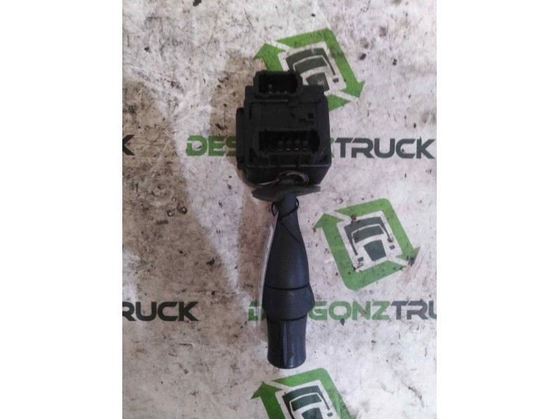 Recambio de mando intermitentes para renault premium route 2006 fas 4x2 larga distancia referencia OEM IAM 5010589561  