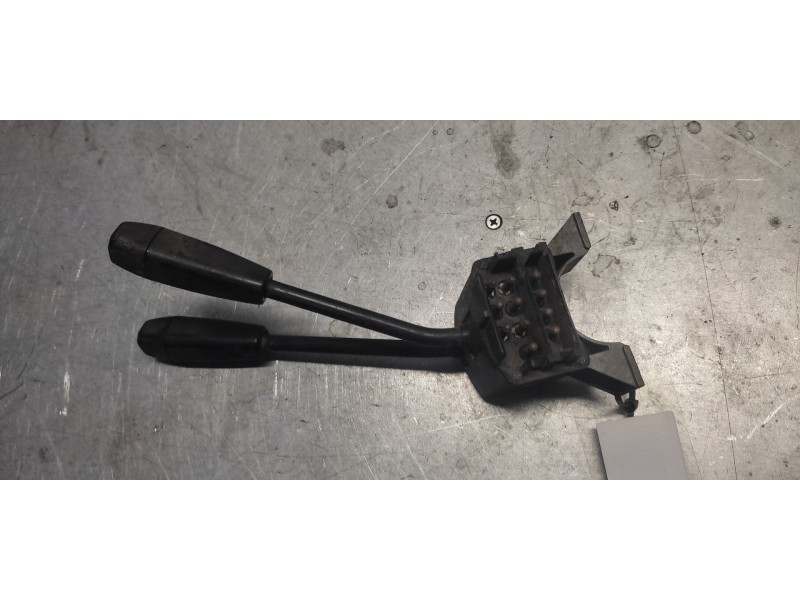 Recambio de mando multifuncion para ford fiesta berl./express festival / cl referencia OEM IAM 77FG11K665CA  