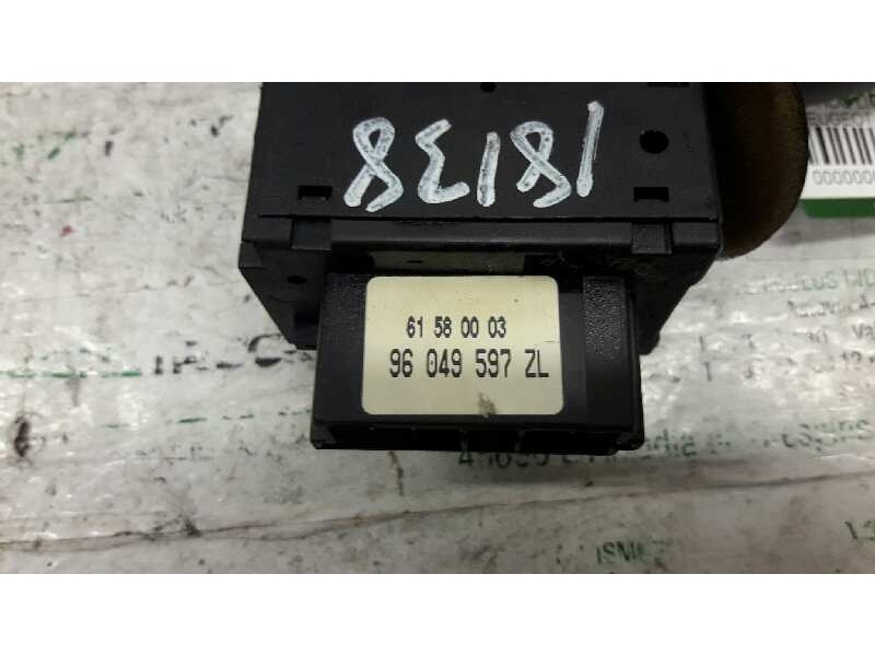 Recambio de mando limpia para peugeot 206 berlina xt referencia OEM IAM 96049597ZL  