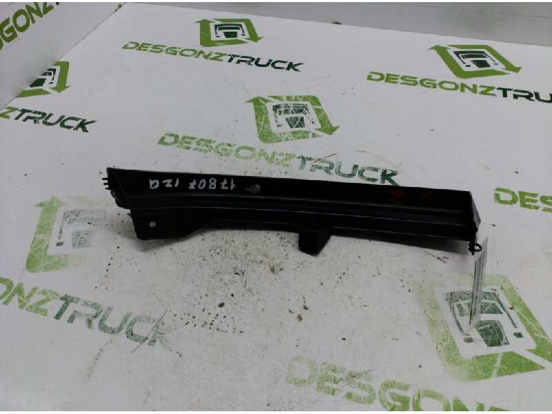 Recambio de moldura para opel zafira a blue line referencia OEM IAM 90580651 BAJO FARO IZQUIERDA BISEL