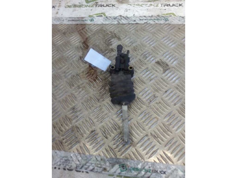 Recambio de valvula aire para iveco stralis (as) 10.3 diesel referencia OEM IAM 4640070010  VALVULA NIVELADORA