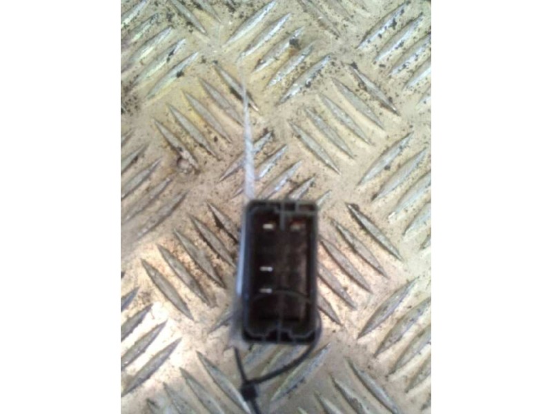 Recambio de interruptor para renault premium route 2006 fas 4x2 larga distancia referencia OEM IAM 5010589785  