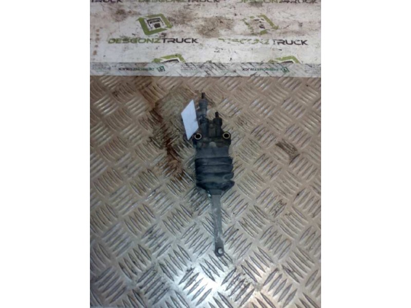 Recambio de valvula aire para iveco stralis (as) 10.3 diesel referencia OEM IAM 4640070010  VALVULA NIVELADORA