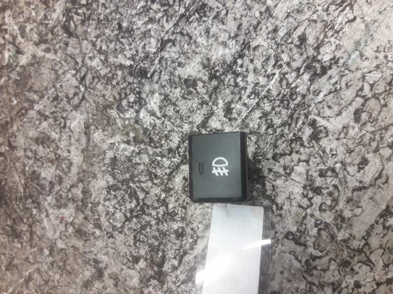 Recambio de boton antiniebla para kia carens 2.0 crdi ex monovolumen referencia OEM IAM  6 PINS 