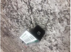 Recambio de boton antiniebla trasero para kia carens 2.0 crdi ex monovolumen referencia OEM IAM  6 PINS 