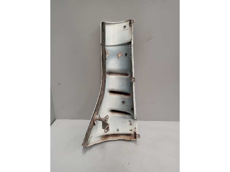 Recambio de deflector derecho para iveco stralis (ad/at) 7.8 diesel referencia OEM IAM 504040699  