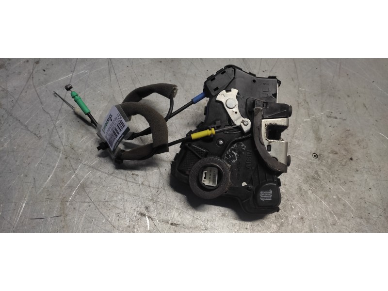 Recambio de cerradura puerta delantera izquierda para toyota corolla verso (r1) 2,2 d-4d sport referencia OEM IAM   6 PINS