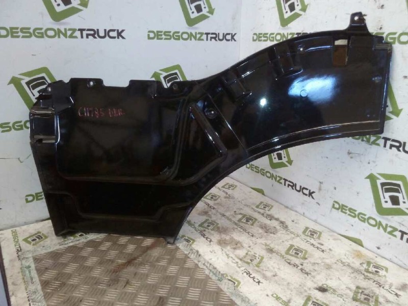 Recambio de moldura puerta delantera derecha para iveco stralis (as) 10.3 diesel referencia OEM IAM   