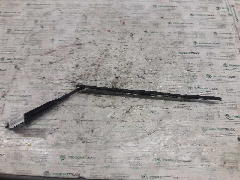 Recambio de brazo limpia trasero para opel agila básico referencia OEM IAM   