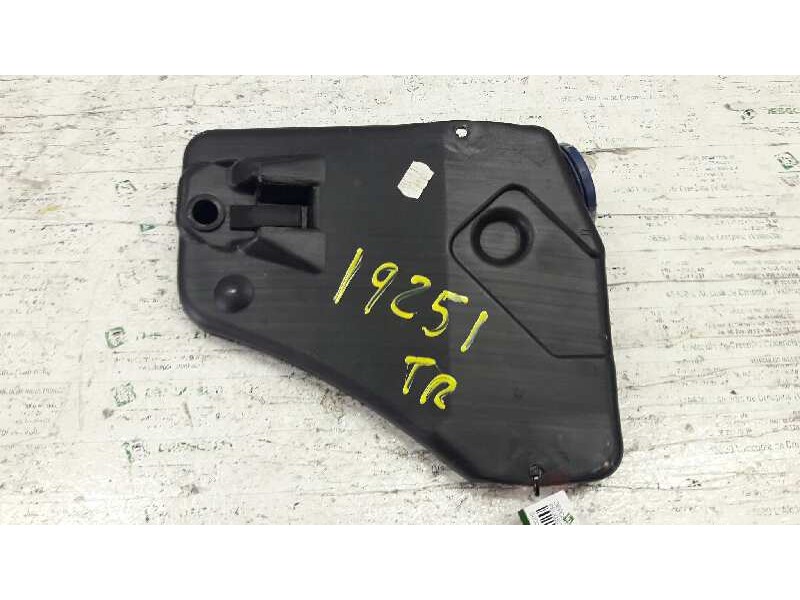 Recambio de deposito limpia para peugeot 205 berlina 1.8 d generation referencia OEM IAM 9255225680  