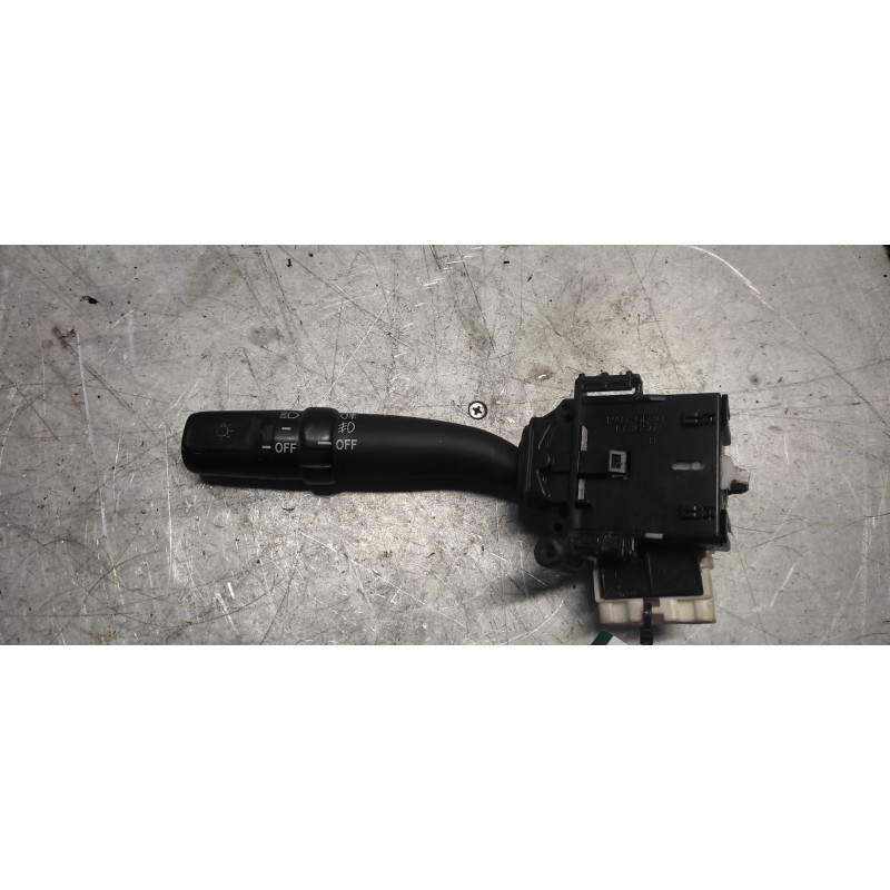 Recambio de mando intermitentes para toyota corolla verso (r1) 2,2 d-4d sport referencia OEM IAM 8414005110 16 PINS 